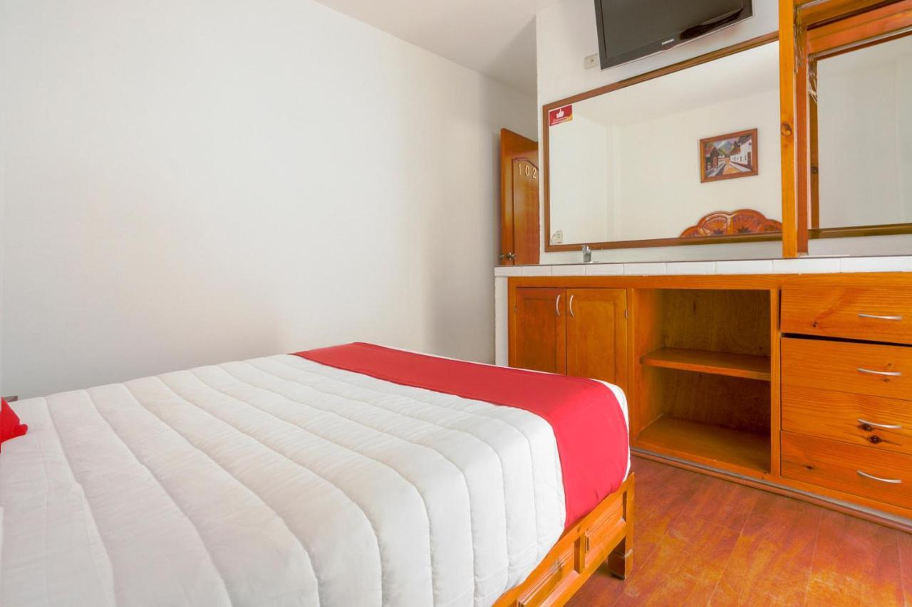OYO Hotel Montes Atlixco Buitenkant foto